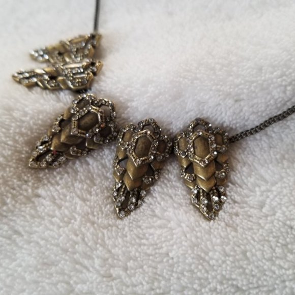 Chloe + Isabel Collar Necklace - Picture 4 of 8